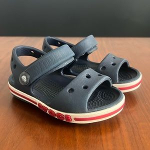 CROCS, Crocband II Sandal, navy, size 4